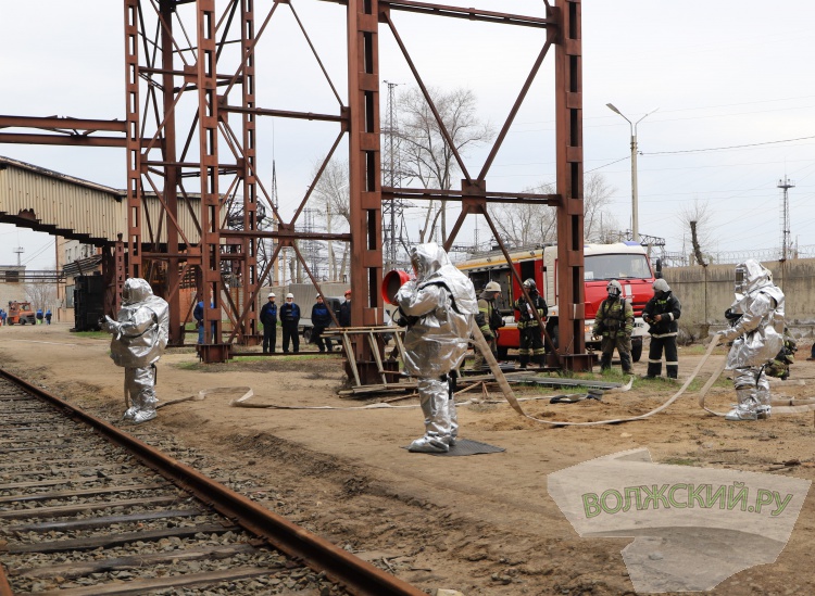 На ОАО «Волжский абразивный завод» ликвидировали условный пожар