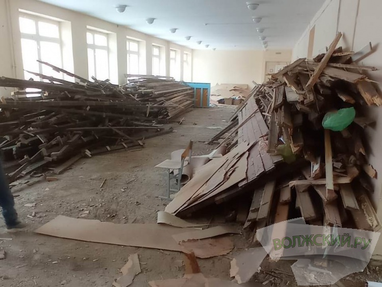 В Волжском обещают за 9 месяцев «откапиталить» корпус школы № 19