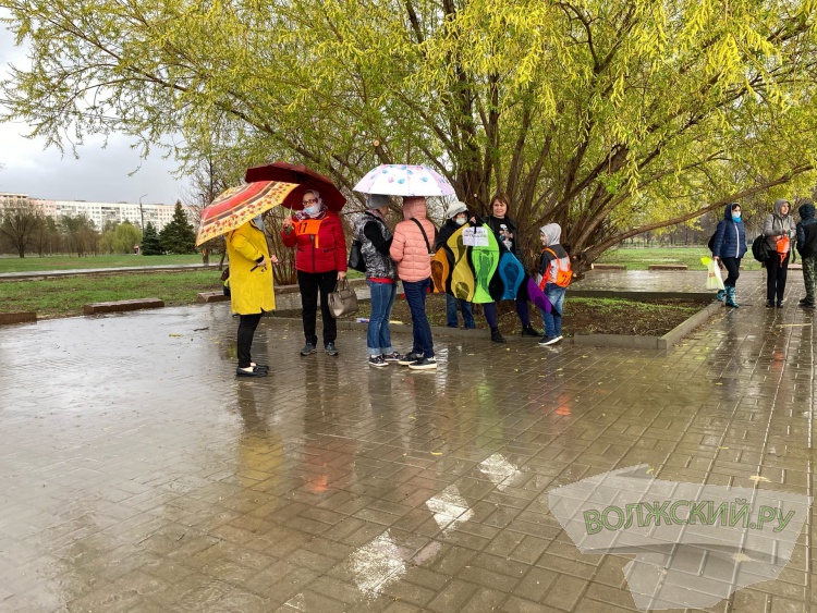 В Волжском прошёл фестиваль воздушных змеев