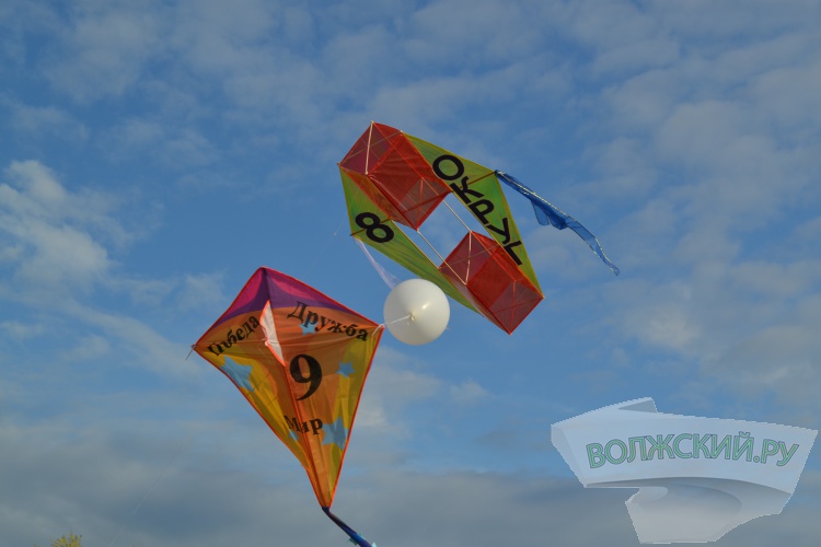В Волжском прошёл фестиваль воздушных змеев