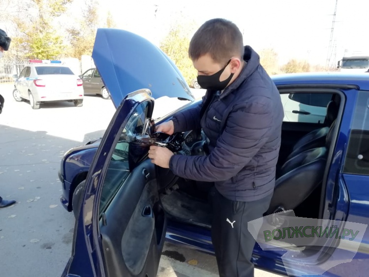 В Волжском с начала года более 3 тысяч водителей привлекли за тонировку