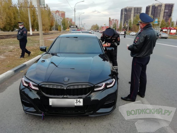 В Волжском с начала года более 3 тысяч водителей привлекли за тонировку