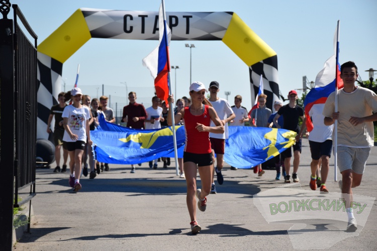 Волжане отметили День России велопробегом и национальными фестивалями