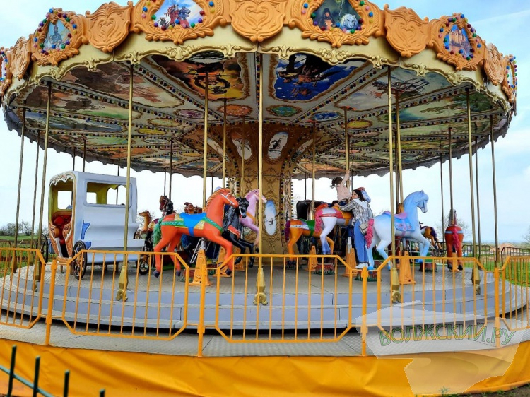 Волжский встретил Первомай экстримом и творчеством