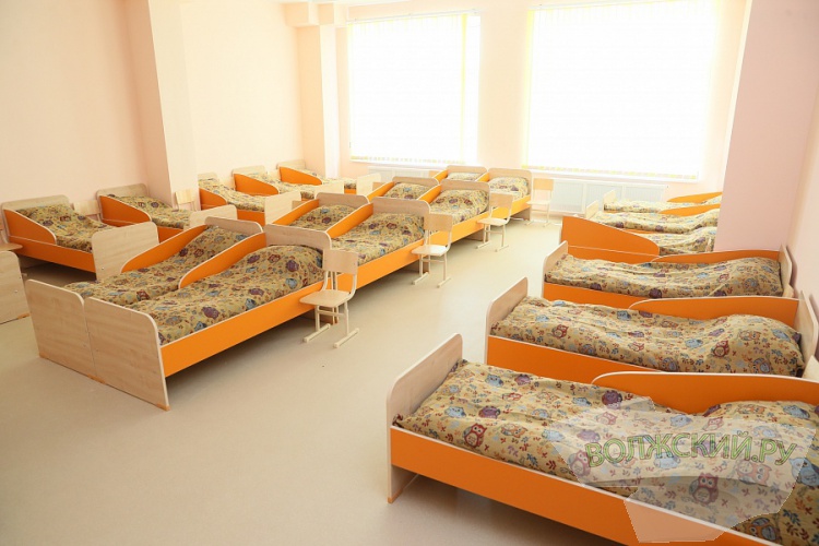 Андрею Бочарову показали скандальный садик в Металлурге