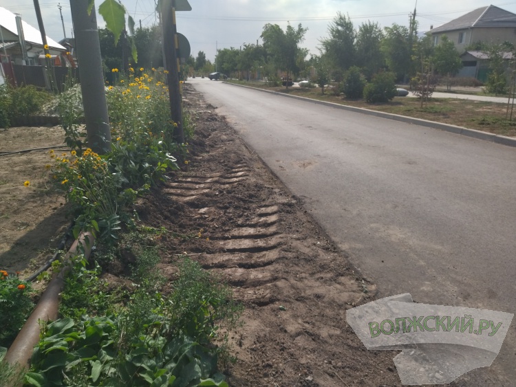 Большевистская разваливается не дождавшись окончания ремонта