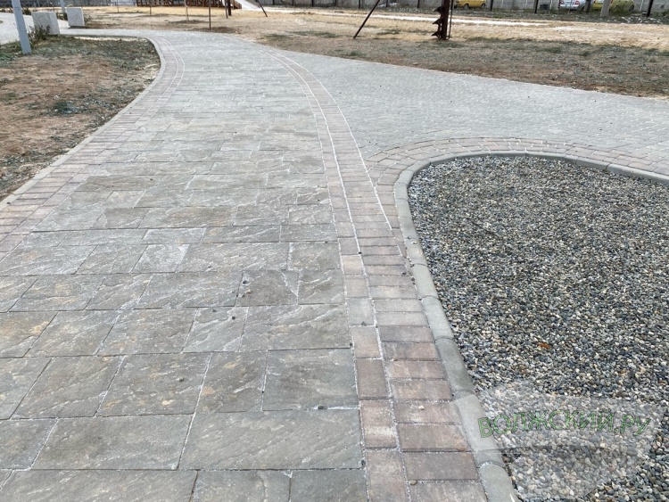 ФКГС: единый стиль и загадочные музинструменты на улице 40 лет Победы