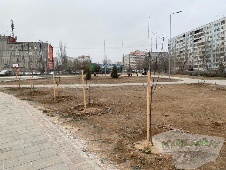 ФКГС: единый стиль и загадочные музинструменты на улице 40 лет Победы