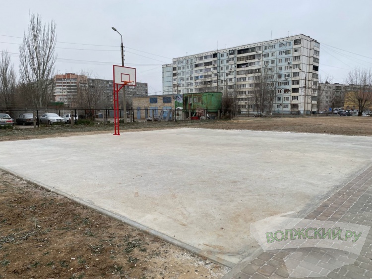 ФКГС: единый стиль и загадочные музинструменты на улице 40 лет Победы