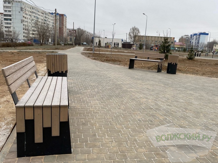 ФКГС: единый стиль и загадочные музинструменты на улице 40 лет Победы