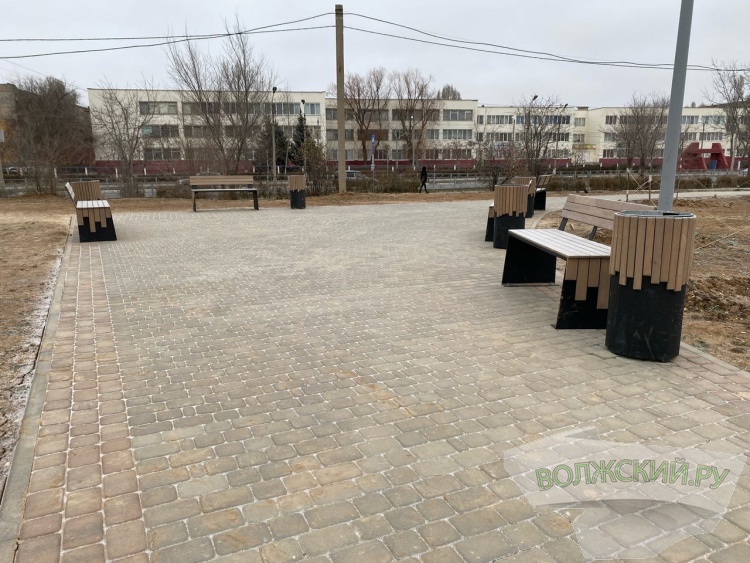 ФКГС: единый стиль и загадочные музинструменты на улице 40 лет Победы