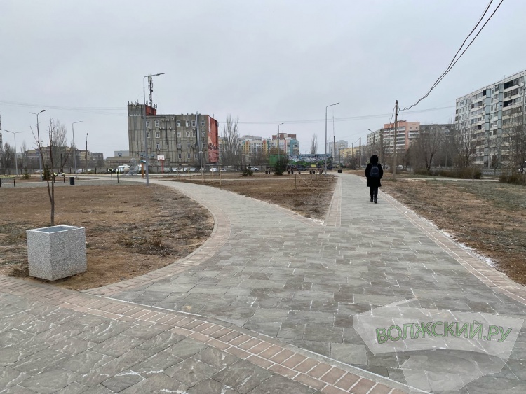 ФКГС: единый стиль и загадочные музинструменты на улице 40 лет Победы