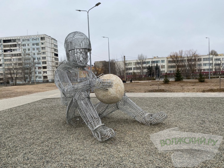 ФКГС: единый стиль и загадочные музинструменты на улице 40 лет Победы