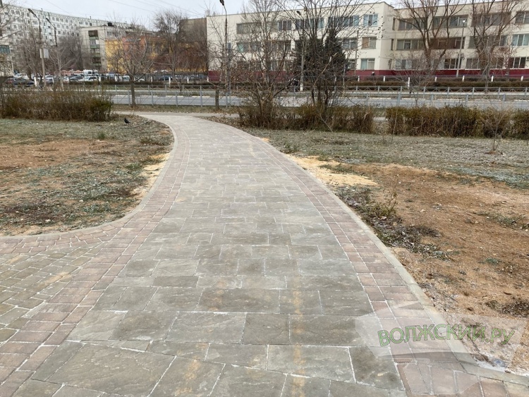 ФКГС: единый стиль и загадочные музинструменты на улице 40 лет Победы