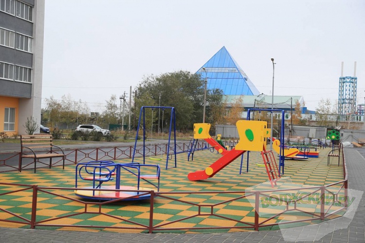 Губернатор Волгоградской области побывал в «АхтубаСитиПарк» в Волжском