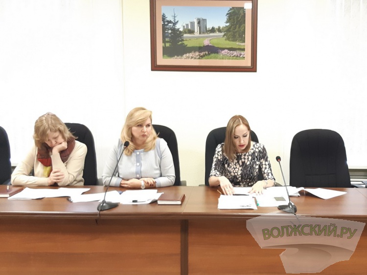 Мэрия Волжского спустя 16 лет решила продать дебаркадер, подлежащий демонтажу