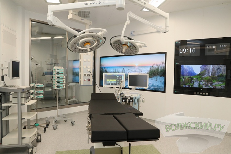 В Волгограде новый онкоцентр получил оборудование на 1,8 миллиарда