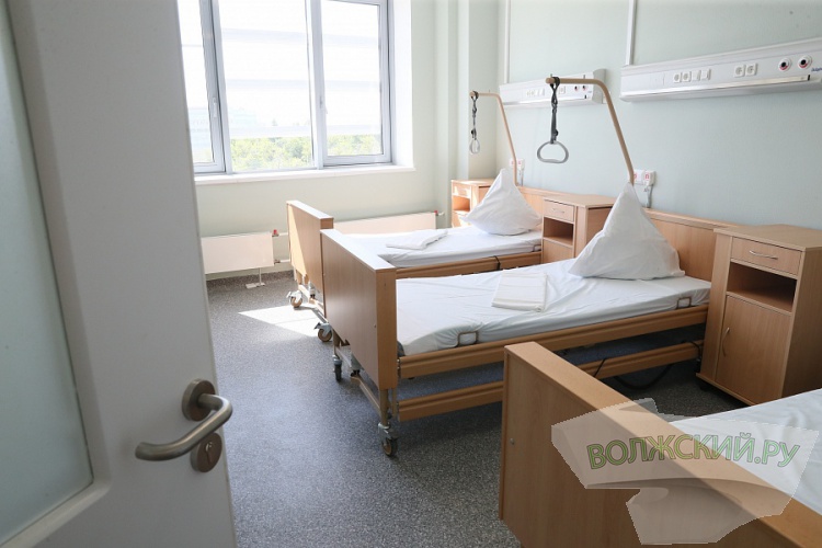 В Волгограде новый онкоцентр получил оборудование на 1,8 миллиарда