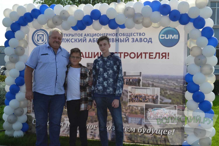 Волжский абразивный завод в честь Дня машиностроителей распахнул свои двери для детей