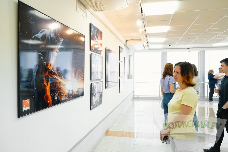 «Победители огня и металла»: Волжский трубный завод чествует металлургов