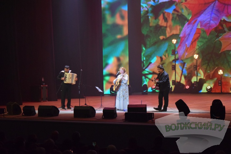 «Победители огня и металла»: Волжский трубный завод широко отпраздновал День металлурга