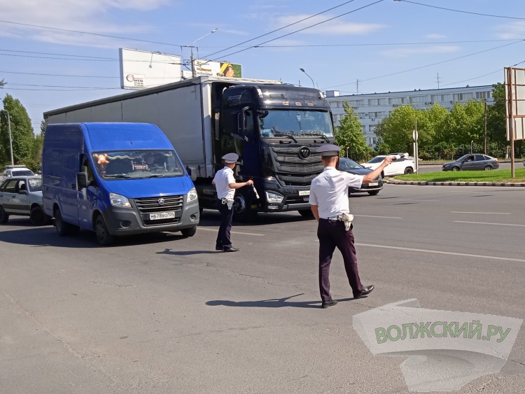 Штраф нипочём: в Волгограде не справляются с потоком большегрузов-нарушителей