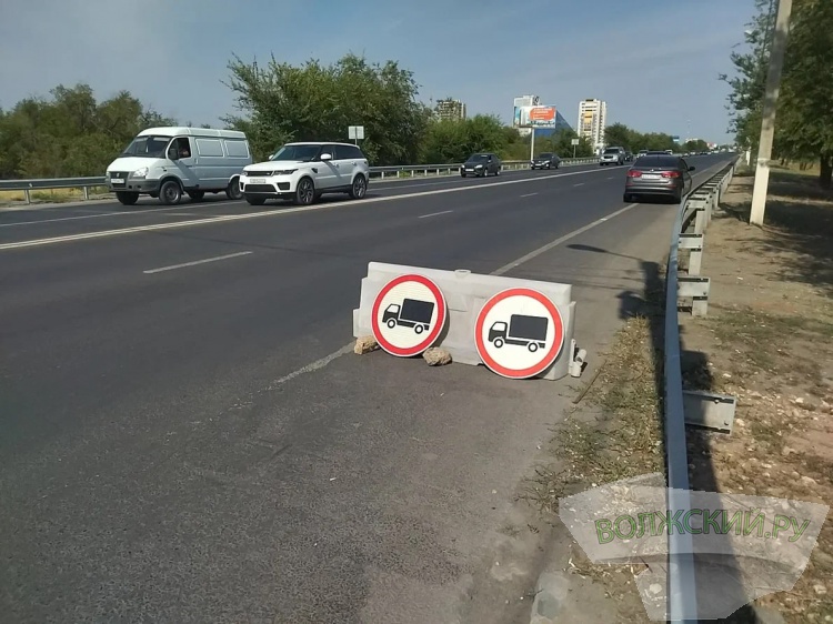 Штраф нипочём: в Волгограде не справляются с потоком большегрузов-нарушителей