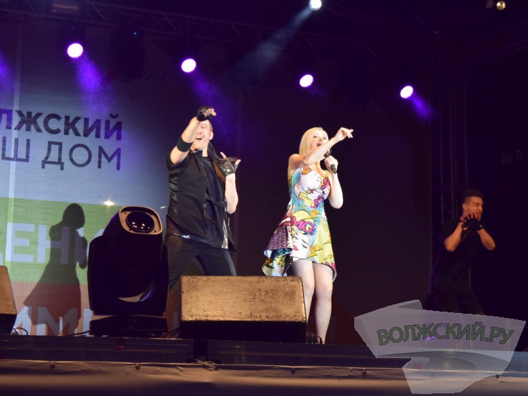 Яркие таланты и красочный фейерверк: Волжский с размахом отметил 69-ю годовщину