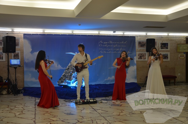 Ежедневный самоотверженный труд: на Волжском трубном заводе отметили День Металлурга