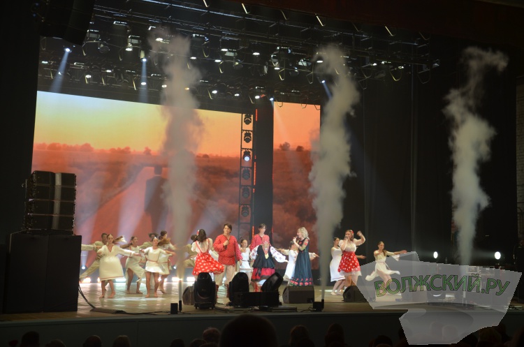 Ежедневный самоотверженный труд: на Волжском трубном заводе отметили День Металлурга