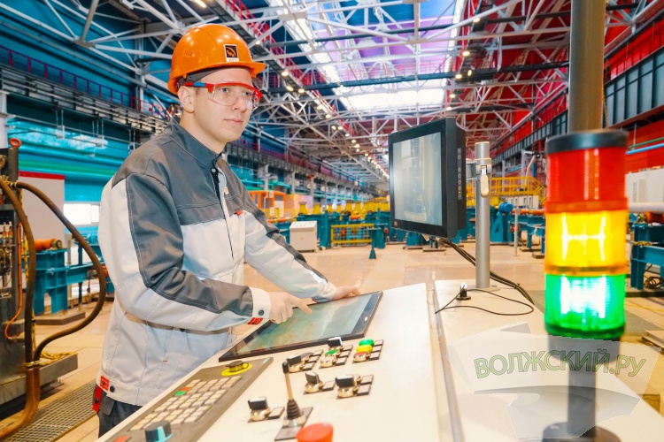 Радость созидательного труда: на Волжском трубном заводе отметили День Металлурга