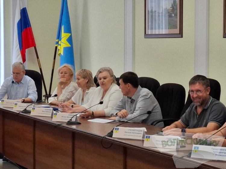 Деньги на новое кладбище: в Волжском оперативно правят бюджет на 2025 год