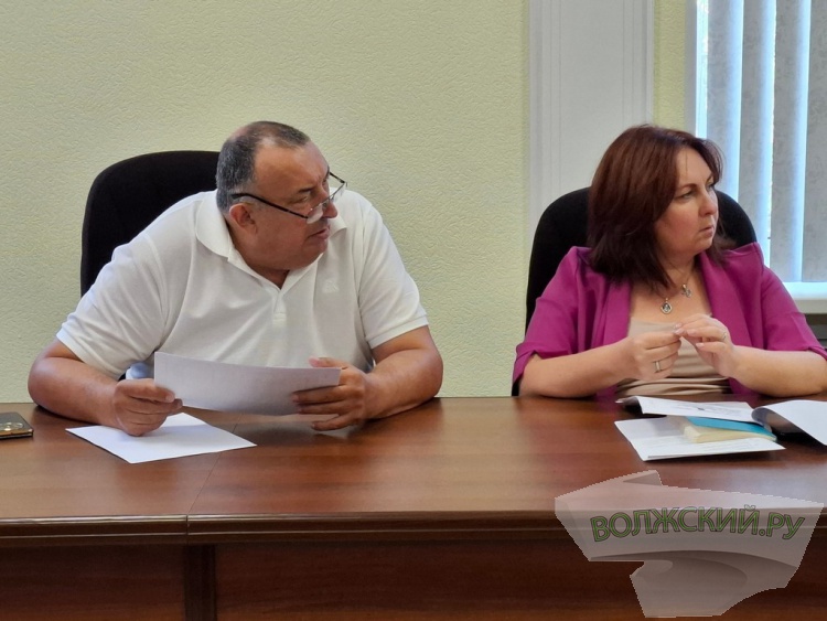 Деньги на новое кладбище: в Волжском оперативно правят бюджет на 2025 год