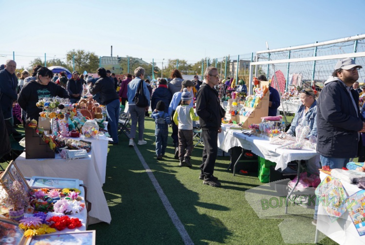Казачий быт, выставка оружия и концерт: в Волжском в 10-й раз прошёл Константиновский фестиваль