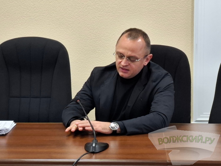 Не ради денег, а порядка для: в Волжском назвали дату появления первых платных парковок