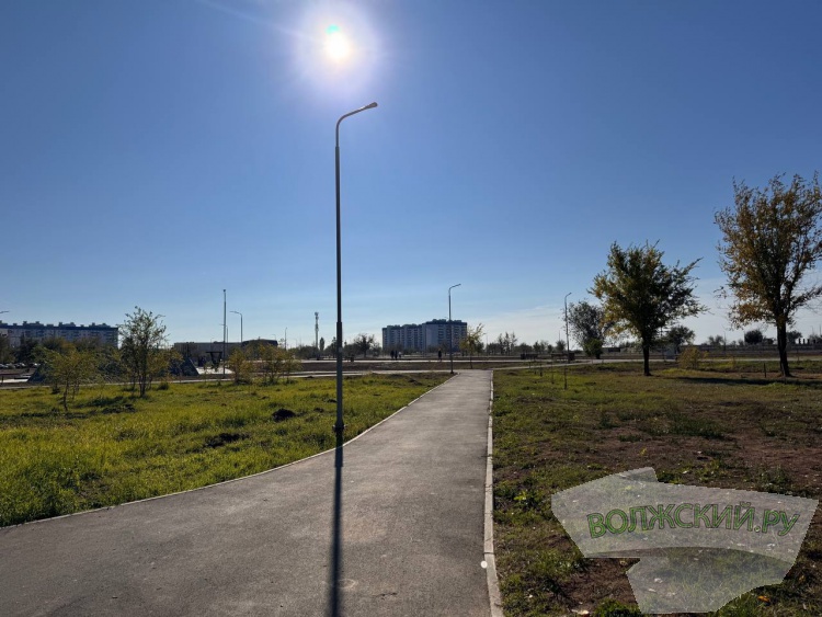 Недоступная спортплощадка и разрушенные бордюры: пустырь в парке «Волжский» преобразился за счет ФКГС