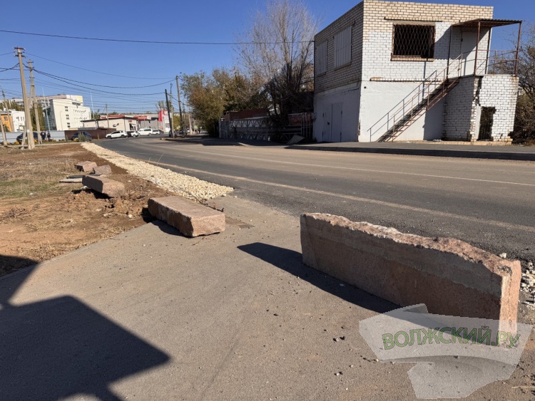 Недоступная спортплощадка и разрушенные бордюры: пустырь в парке «Волжский» преобразился за счет ФКГС