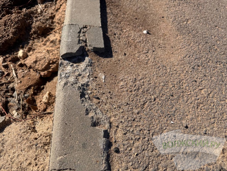 Недоступная спортплощадка и разрушенные бордюры: пустырь в парке «Волжский» преобразился за счет ФКГС