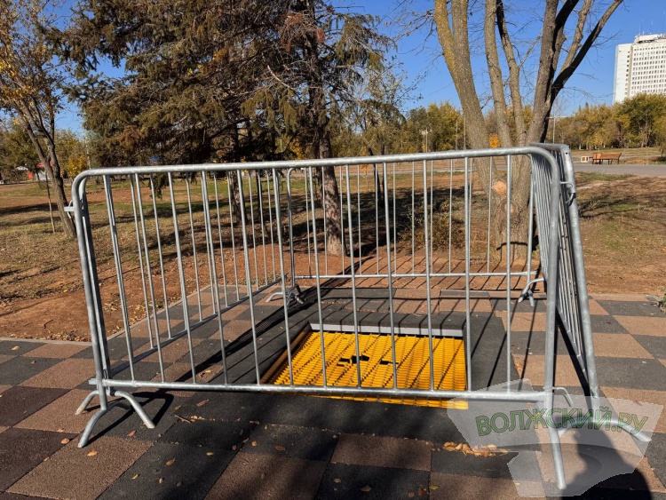 Недоступная спортплощадка и разрушенные бордюры: пустырь в парке «Волжский» преобразился за счет ФКГС