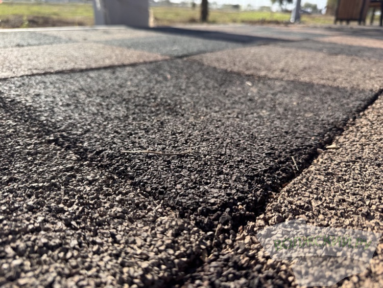 Недоступная спортплощадка и разрушенные бордюры: пустырь в парке «Волжский» преобразился за счет ФКГС