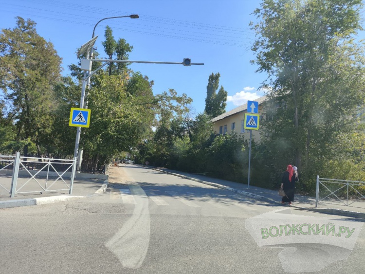 Поговорили и забыли: на улице Комсомольской так и не приступили к обустройству остановок