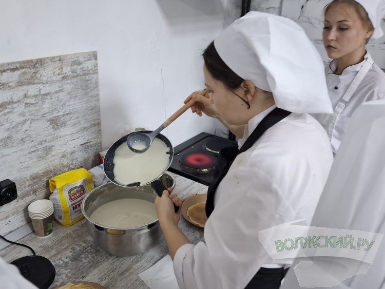 «Сохранили гаражную тематику»: в Волжском открыли новое молодежное пространство