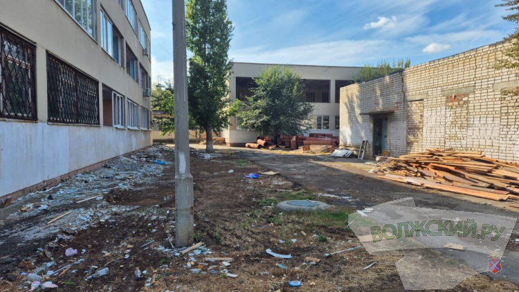 Уже потратил: подрядчик похитил 53 миллиона на капремонте многострадальной школы № 32