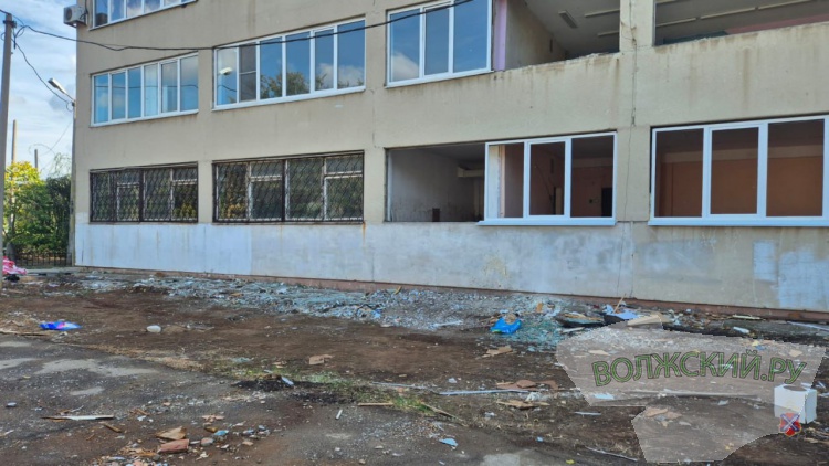 Уже потратил: подрядчик похитил 53 миллиона на капремонте многострадальной школы № 32