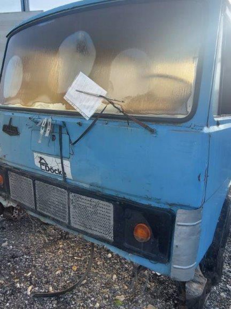 В микрорайоне Южный нашли целое «кладбище» ржавых останков автомобилей