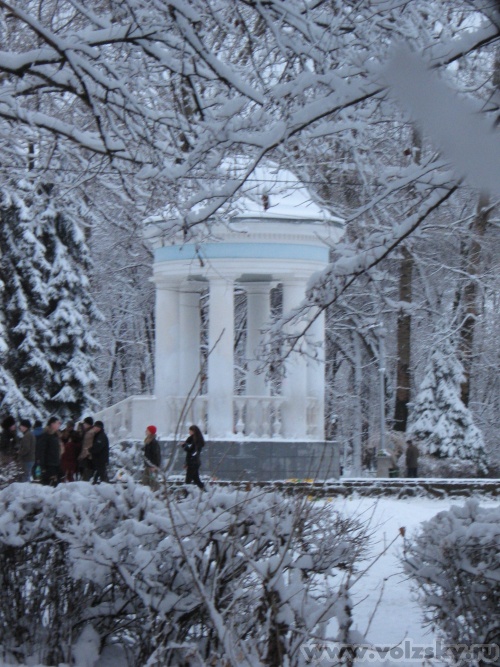 AURA: ���� 1 ����� 2009