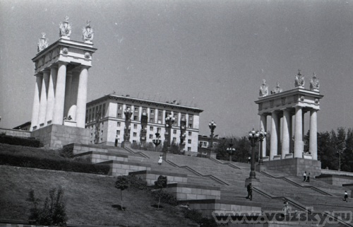 ������: ����������, ���������.