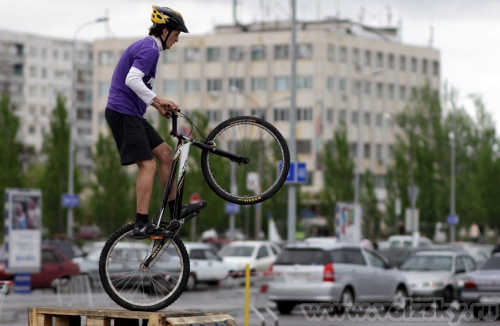 Konstantinovich: 9  2011