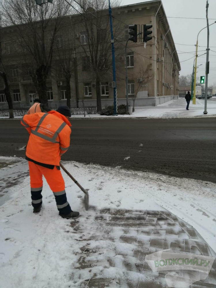 Мэрия Волжского отчиталась об уборке городских магистралей после снегопада