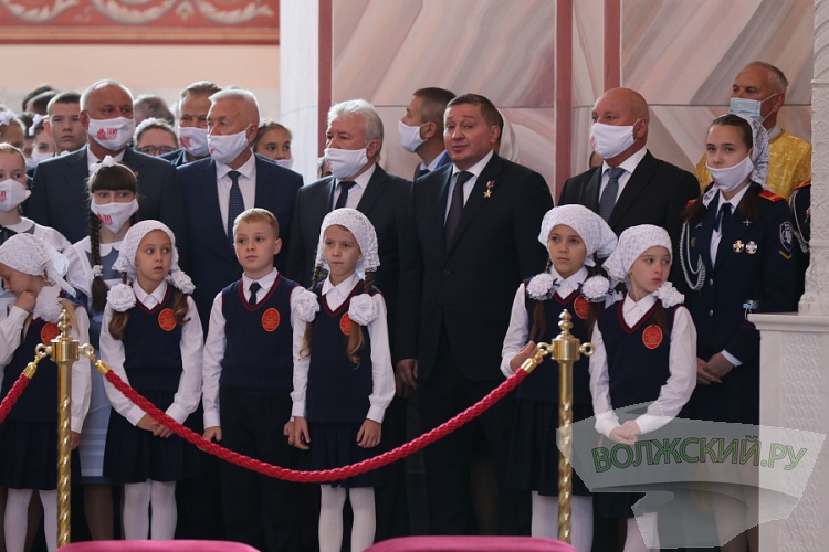 Открытие нового храма в Волгограде отпраздновали световым щоу и салютом